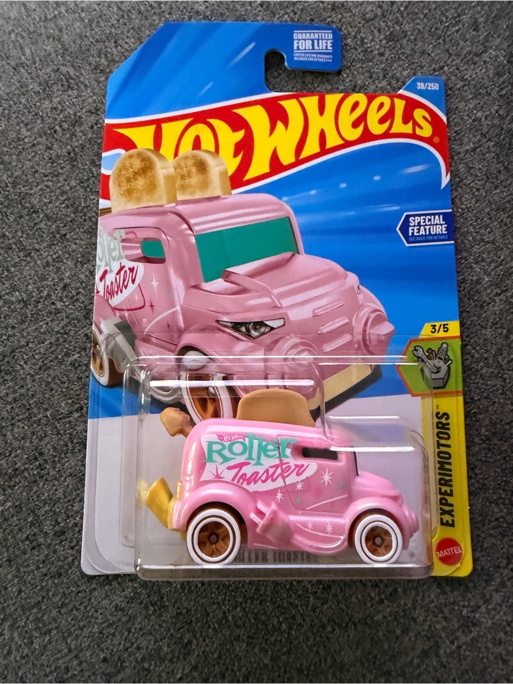 Mattel Hot Wheels Roller Toaster Pink and Gold Die-Cast Toy Car
